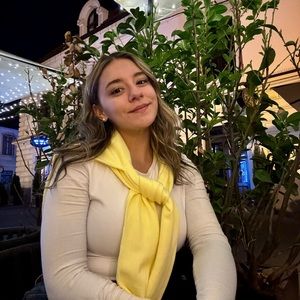 Meet your Posher, Mariana